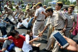 If UGC scraps our grants, we'll have to take clerical jobs, say students 