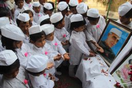 Rajnath uses Nehru to be a Vajpayee 