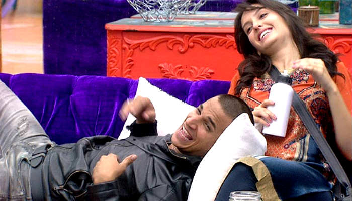 Bigg Boss 9: It's Nora Fatehi vs Gizele Thakral, but Prince Narula seems to be winning all around! 