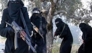 US-backed forces cut off last IS escape route from Raqa