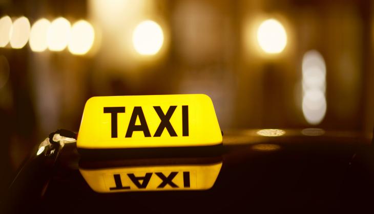 Heavy traffic in Delhi after cabbies protest against ban on diesel taxies  