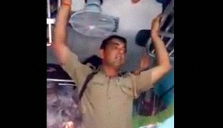 Railway constable caught on camera extorting money, faces suspension 