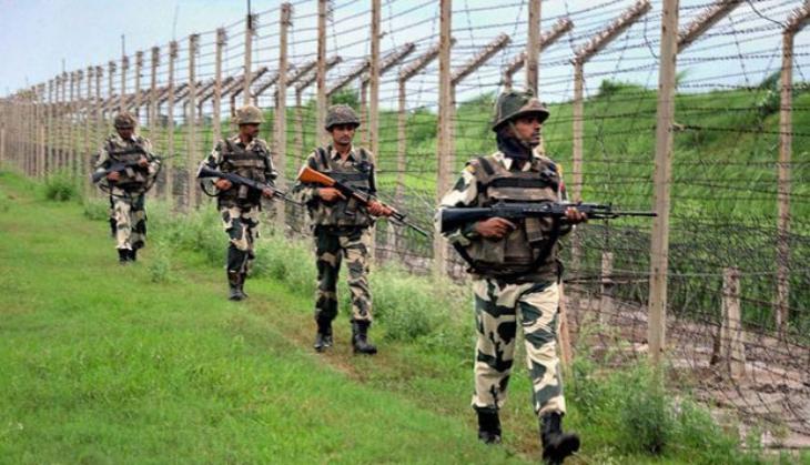 Handwara: Terrorists attack BSF convoy; 1 jawan injured  