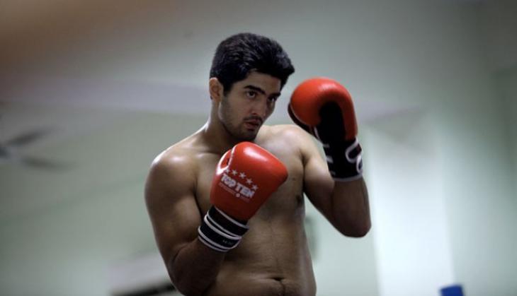 Be careful what you wish for kid: Amir Khan taunts Vijender Singh 