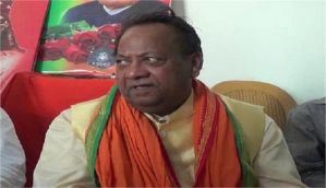 BJP MP Harinarayan Rajbhar caught on camera threatening to burn govt officials alive 