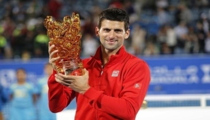 Roger Federer feels floundering Djokovic 'clearly beatable' at Wimbledon 