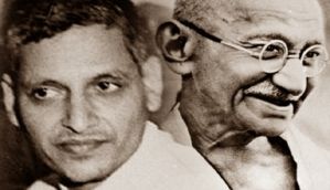 Odisha: Rs 5 lakh for widow of Nathuram Godse's captor 