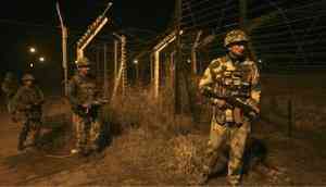 The gesture of Indian Army towards a 11-year-old Pakistani boy who mistakenly crossed LoC will give you goosebumps!