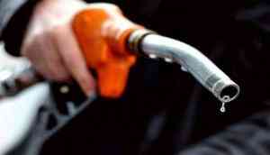 Delhi: Petrol selling at Rs 71.32 and Diesel at Rs 65.96; prices down again