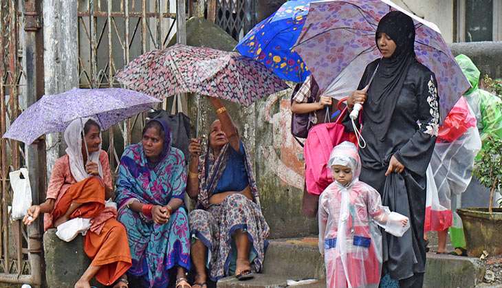 Heavy rains disrupt normal life Mumbai; rail services unaffected till now 