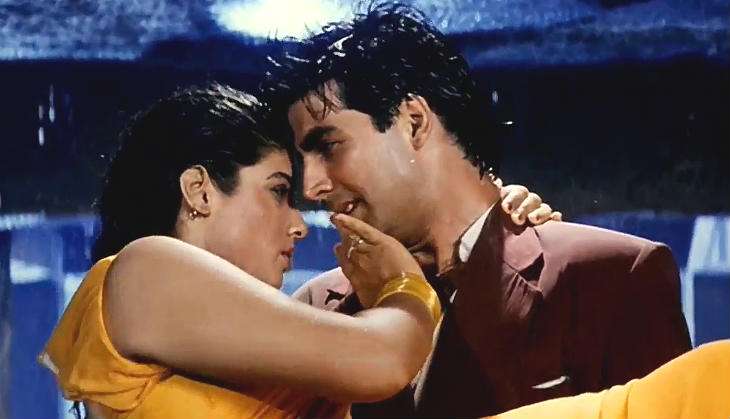 When Alia Bhatt promoted Akshay Kumar's Rustom by being sexy Raveena Tandon!  
