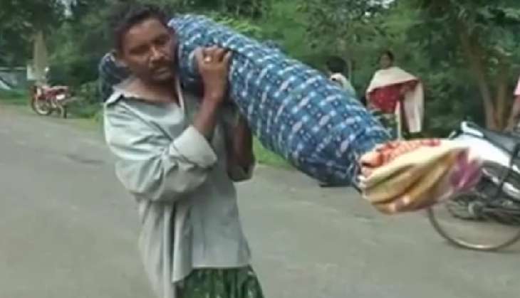 Dana Majhi, who carried wife's dead body for 10 km, gets Rs 8.87 lakh from Bahrain's PM 