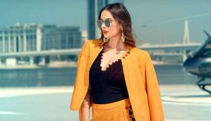 Watch Anni Pa De, a party track with Evelyn Sharma and Pakistani artist Zohaib Amjad 