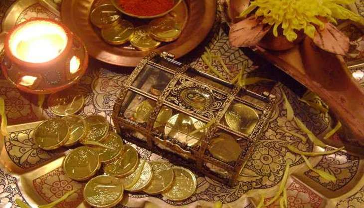Short of cash on Dhanteras? These 7 items under Rs 100 will keep Goddess Lakshmi happy 