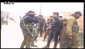 Budgam: Unidentified gunmen rob J&K bank in broad daylight 
