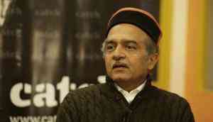 CBI Row: Supreme Court issues notice against Prashant Bhushan in contempt petitions over tweets on CBI
