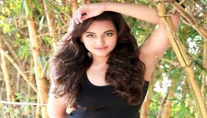 Sonakshi Sinha and Arjun Kapoor to share stage together?