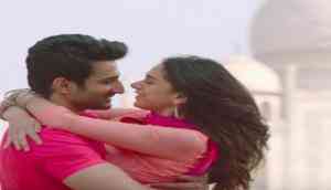 Bhoomi song 'Lag Ja Gale'