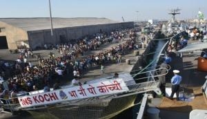 Gujarat: Naval warships at Porbandar draw large crowds