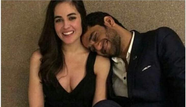 Bigg Boss 11 contestant Vikas Gupta seen kissing a close friend; video ...