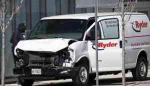 10 dead, 15 injured in Toronto as van ploughs into pedestrians