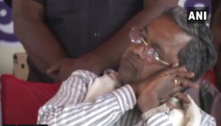 Karnataka Assembly Elections: Karnataka CM 'Sota...ramaiah' caught 'snoring' in a Congress rally; video goes viral