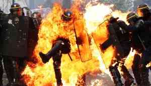 109 hooded youths taken into custody after Paris May Day Violence
