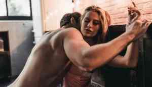 New study reveals women prefer one-night stands with wealthy men who are more attractive