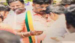 Karnataka Election 2018: Four person charged after being caught red handed distributing nose rings and cash to voters; probe underway