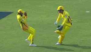 IPL 2018, CSK vs SRH: MS Dhoni losses his cool and did something on field that scared Ravindra Jadeja; see video