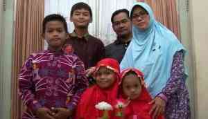 Indonesia church bombing: Militant family's details emerge, 