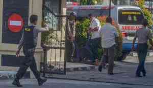 Indonesia: Four men attack Sumatra police station with samurai sword