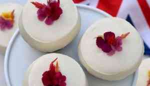 Yummy! Sprinkles Cupcakes is creating mini versions of Prince Harry and Meghan Markle's royal wedding cake