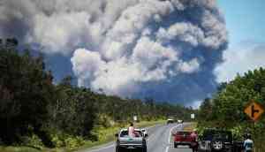 Shocking pictures of growing ash clouds by Kilauea volcano eruption in Hawaii