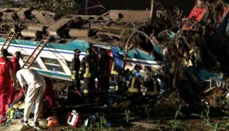 Train collide with truck