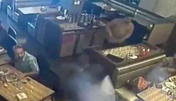 Mumbai phone explosion