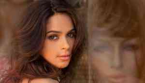 Murder actress Mallika Sherawat to adapt The Good Wife for Indian audiences