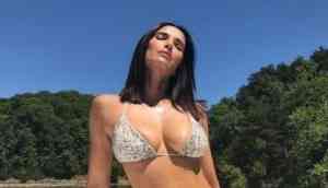 International Bikini Day: 'Top Chef' host Padma Lakshmi looks sizzling in snake-print bikini 