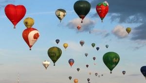 Beautiful! Lithuania celebrates 100 years of freedom with 100 hot air balloons