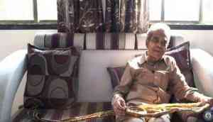 Bizzare! Indian man gets his fingernails chopped after 66 years for NYC exhibit