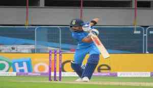 India Vs England, 3rd ODIs: Virat Kohli scores 48th ODI fifty now Dhoni joins Kohli, India at 138/3