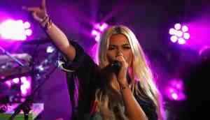 This American singer reveals she was lesbian at six