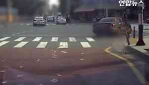 Viral Video: South Korean woman throws away cash worth 15.8 million on road