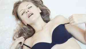 Masturdating: Why every single girl should start doing it immediately