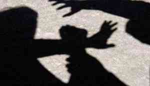 Shame! 25-year-old woman assaulted with a cricket bat by her husband in Thane for this silliest reason!