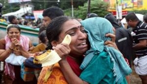 Kerala Floods: CM Pinarayi Vijayan announced transfer of this amount into the bank account of every person in the relief centres