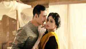 Not Gold, but Naagin fame Mouni Roy made her Bollywood debut with Abhishek Bachchan in this film