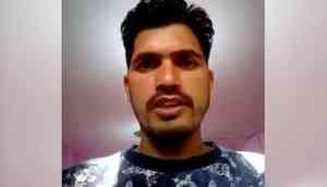 Jammu and Kashmir: Kashmiri cop quits after terrorists kidnap and killed 3 cops in Sophian; video goes viral