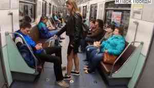 Manspreading: Russian law student goes attacking guys for 'manspreading'; allegedly splashes bleach on male passengers