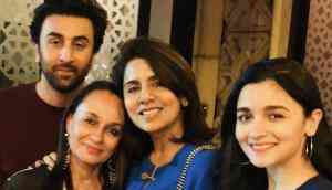 Alia Bhatt with his mommy Soni Razdan met Neetu Kapoor on Ranbir Kapoor's birthday